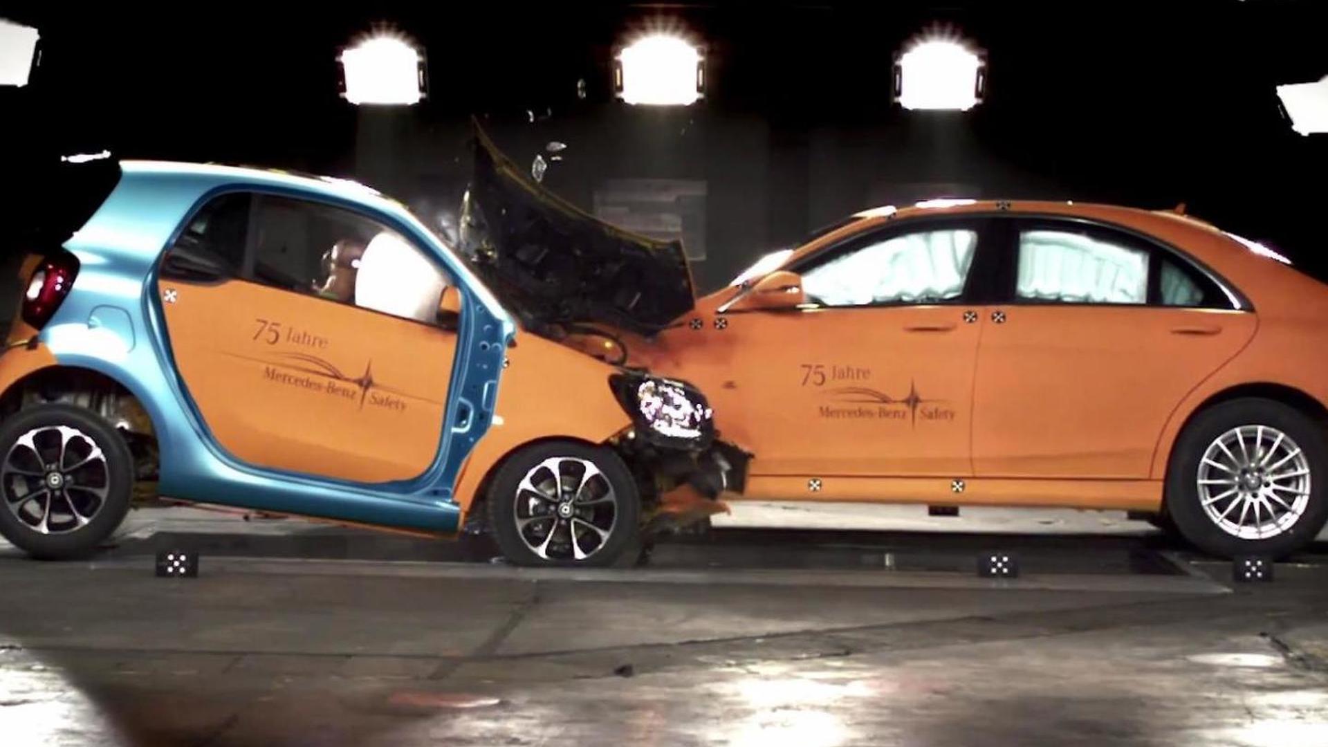 Smart Car Safety >> Smart Fortwo Safety Showcased In Crash Test Video With Smart Car Safety >> Smart Fortwo Safety Showcased In Crash Test Video With
