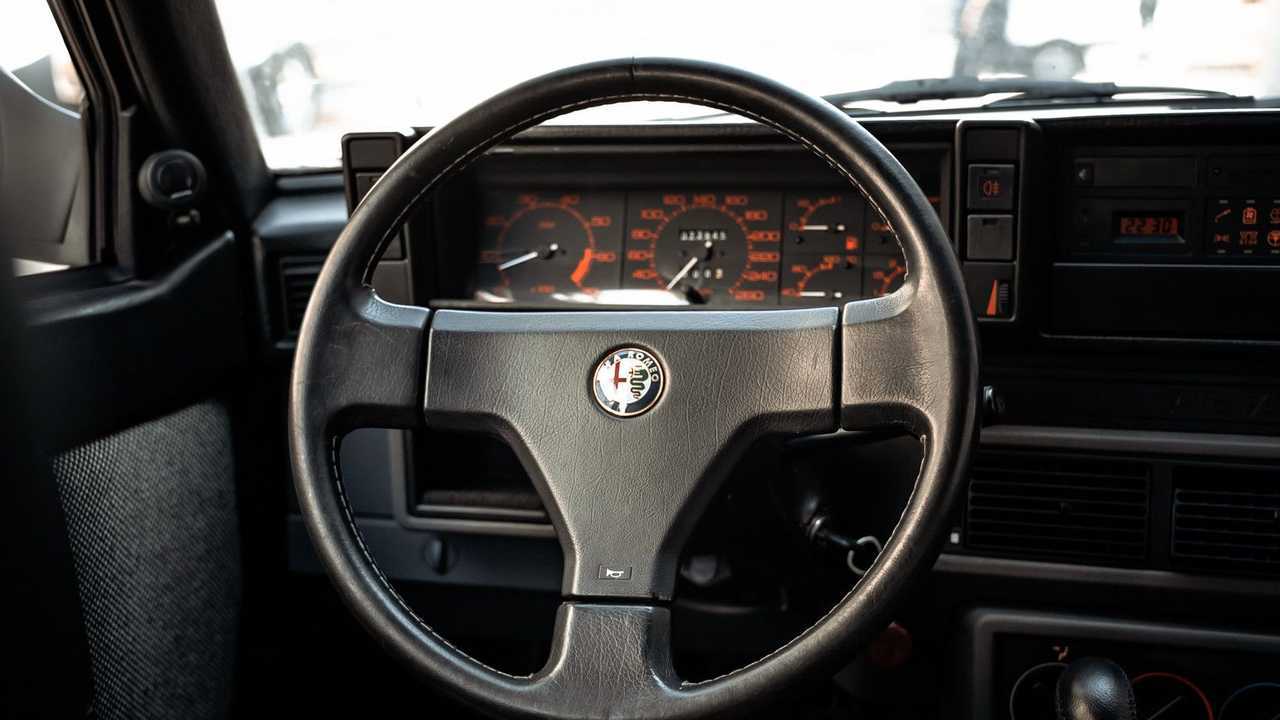 1987 Alfa Romeo 75 Turbo Evoluzione