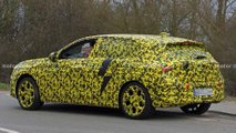 Nuova Opel Astra, le prime foto spia