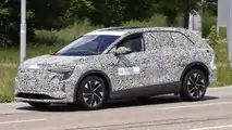 Großes Elektro-SUV von Audi als Erlkönig