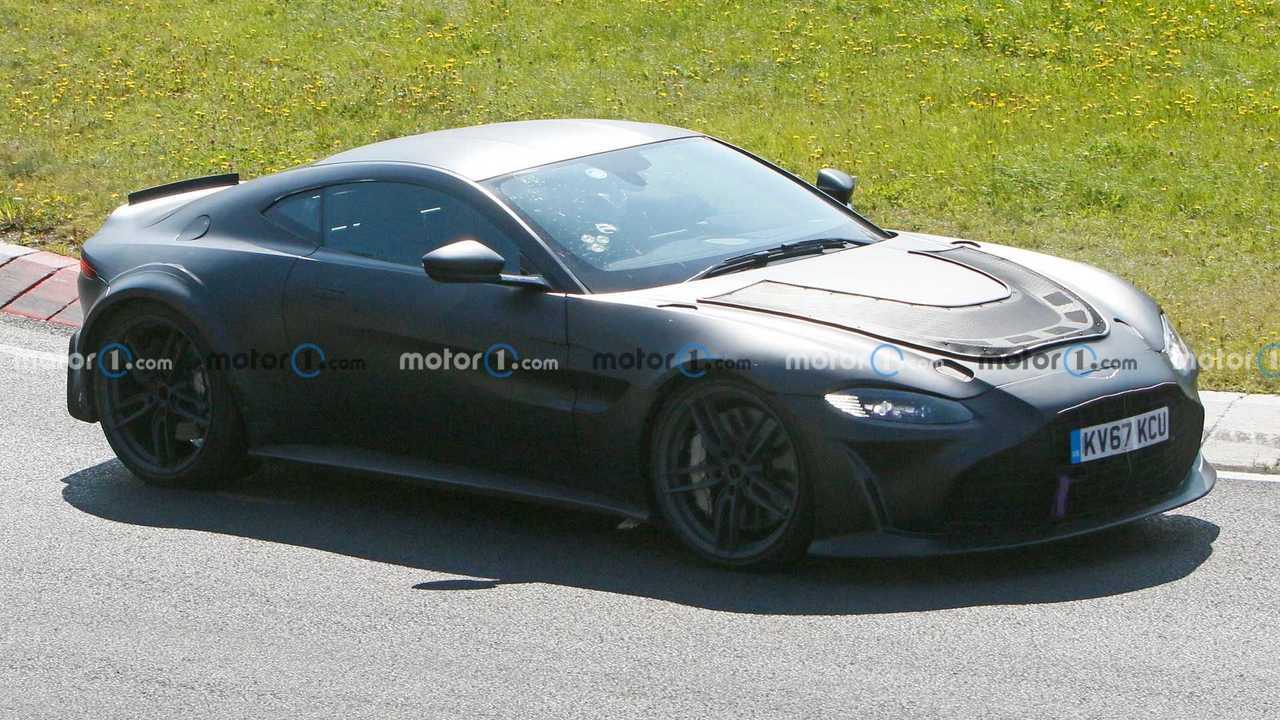 Aston Martin Vantage V12 en Nürburgring
