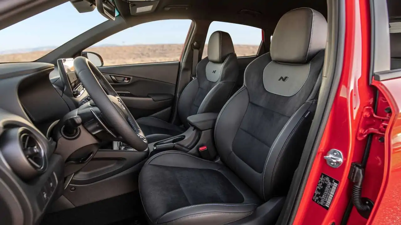 https://cdn.motor1.com/images/mgl/7q24V/s3/2022-hyundai-kona-n-interior-front-seat.webp