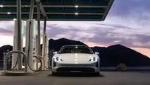Porsche Taycan omaggia la DeLorean nel 