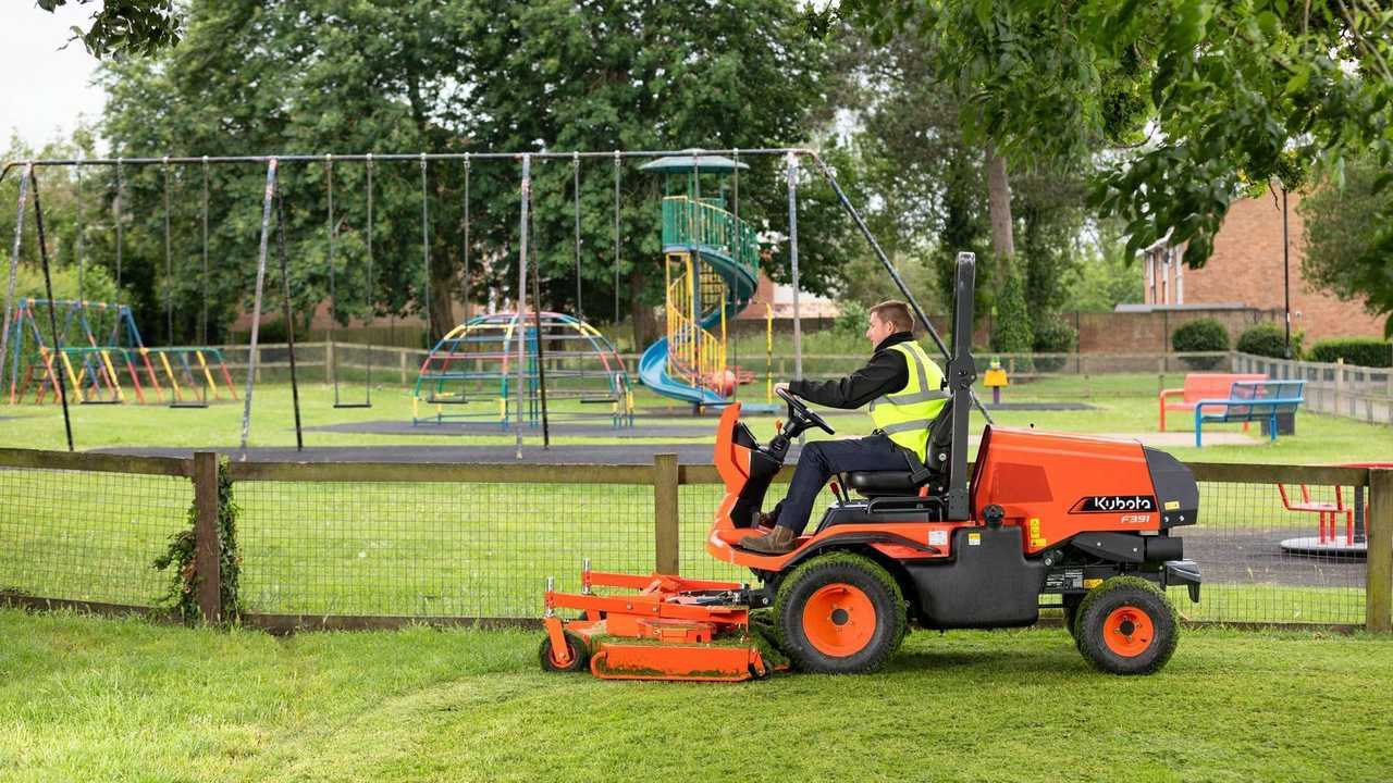 Kubota F-3911