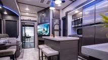 Grand Design Adventure caravana