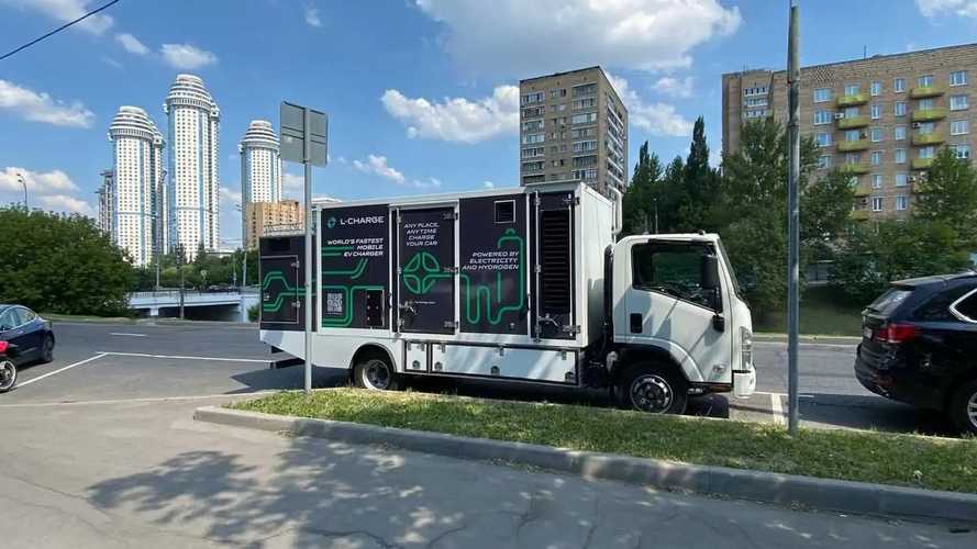 В России презентовали уникальную мобильную зарядную станцию