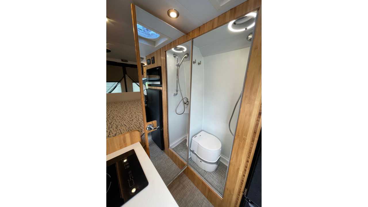Mercedes-Benz Sprinter 4x4 camper by Creative Mobile Interiors