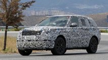 New Land Rover Range Rover PHEV spy photo (front three-quarters)