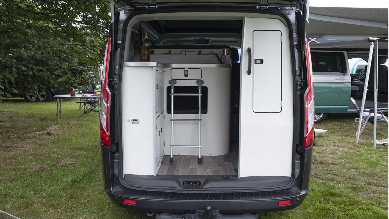Camper van a confronto. Ford transit Custom Nugget