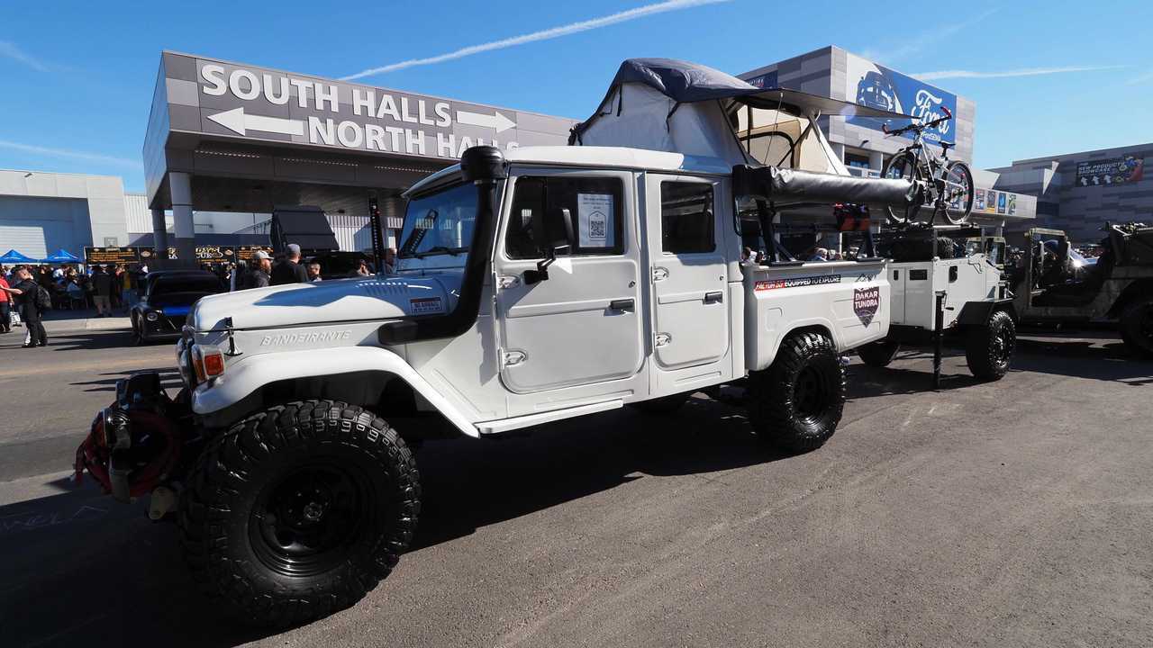 Toyota Land Cruiser Bandeirante FJ-45 Crew Cab SEMA 2021