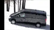 Im Bus am Berg