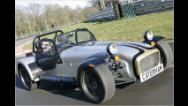 Caterham im Lotus-Kleid