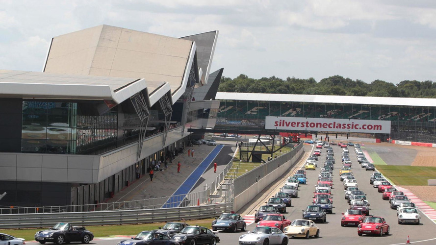 1,208 Porsche 911s invade Silverstone 29.7.2013