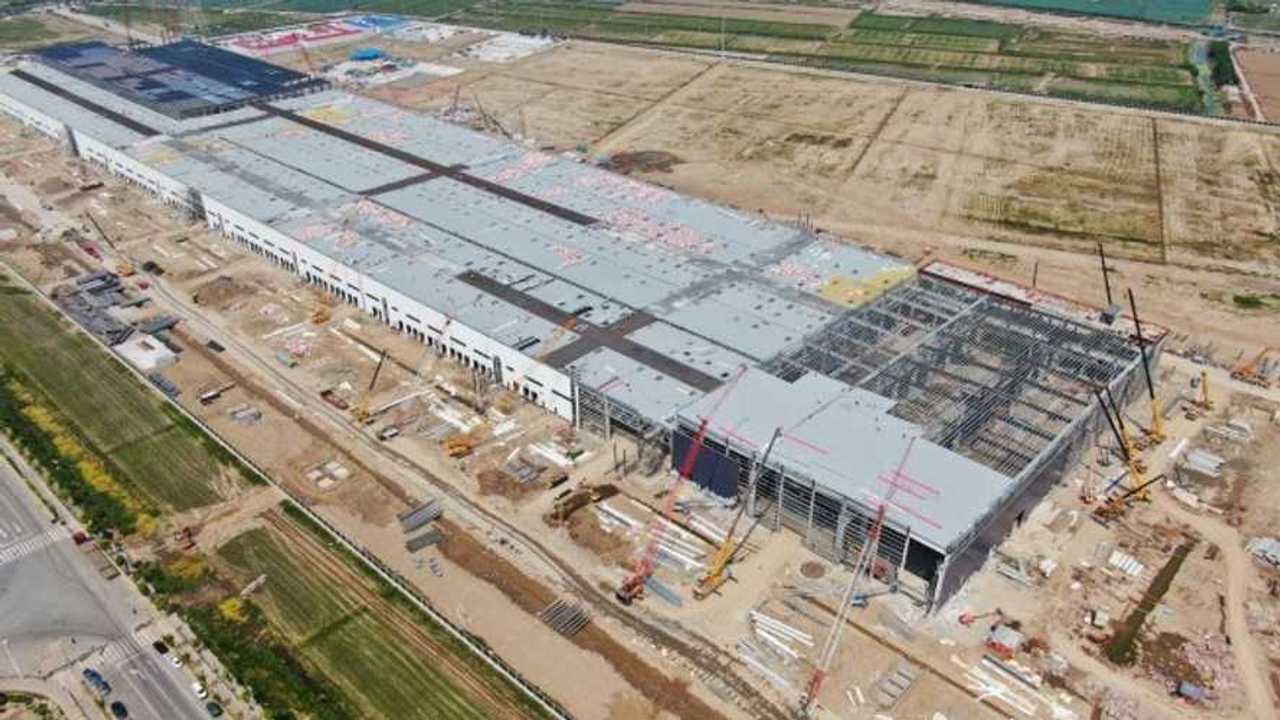 Tesla'nın Çin'deki Fabrikası (Tesla Gigafactory)