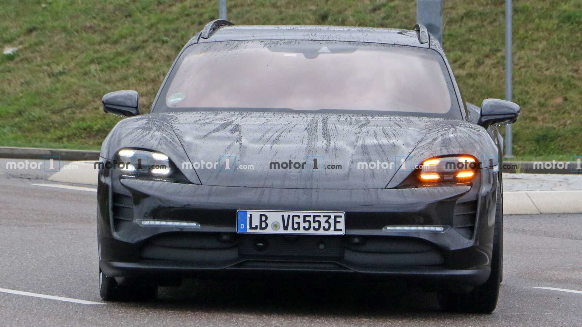 porsche-taycan-cross-turismo-new-spy-photo-front.jpg