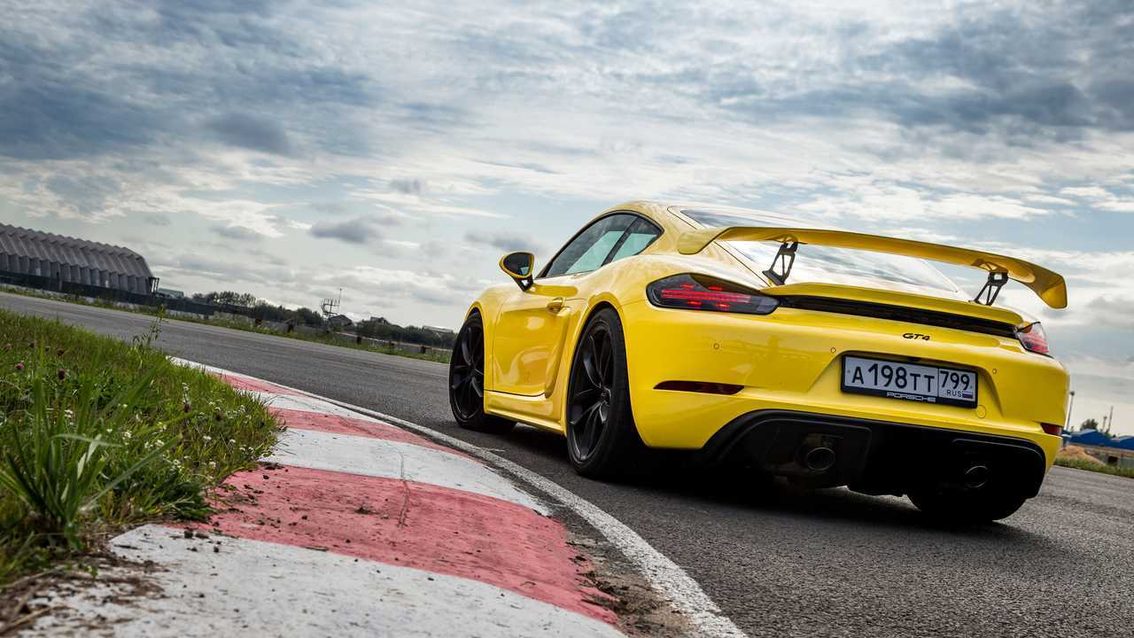 Porsche 718 Cayman GT4