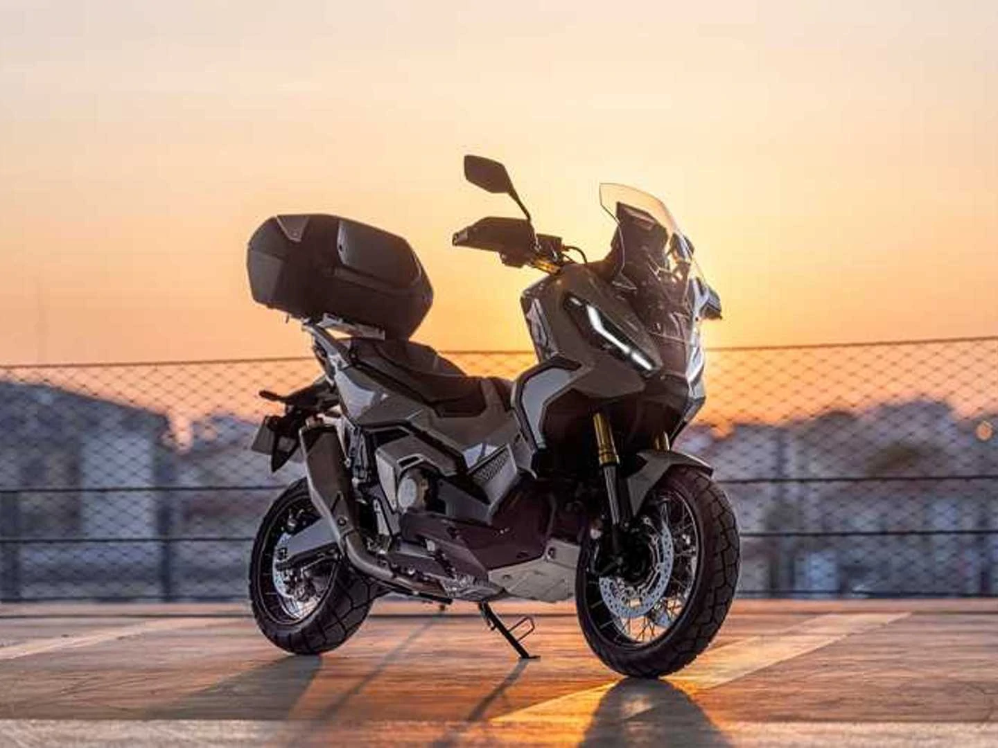 Yenilenen Honda X Adv Ve Nc750x Turkiye De