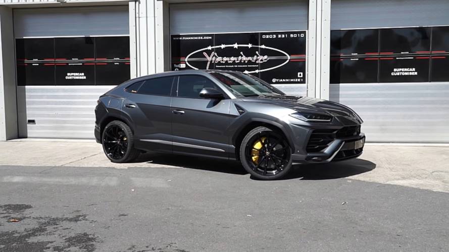 Lamborghini Urus türkiz-króm