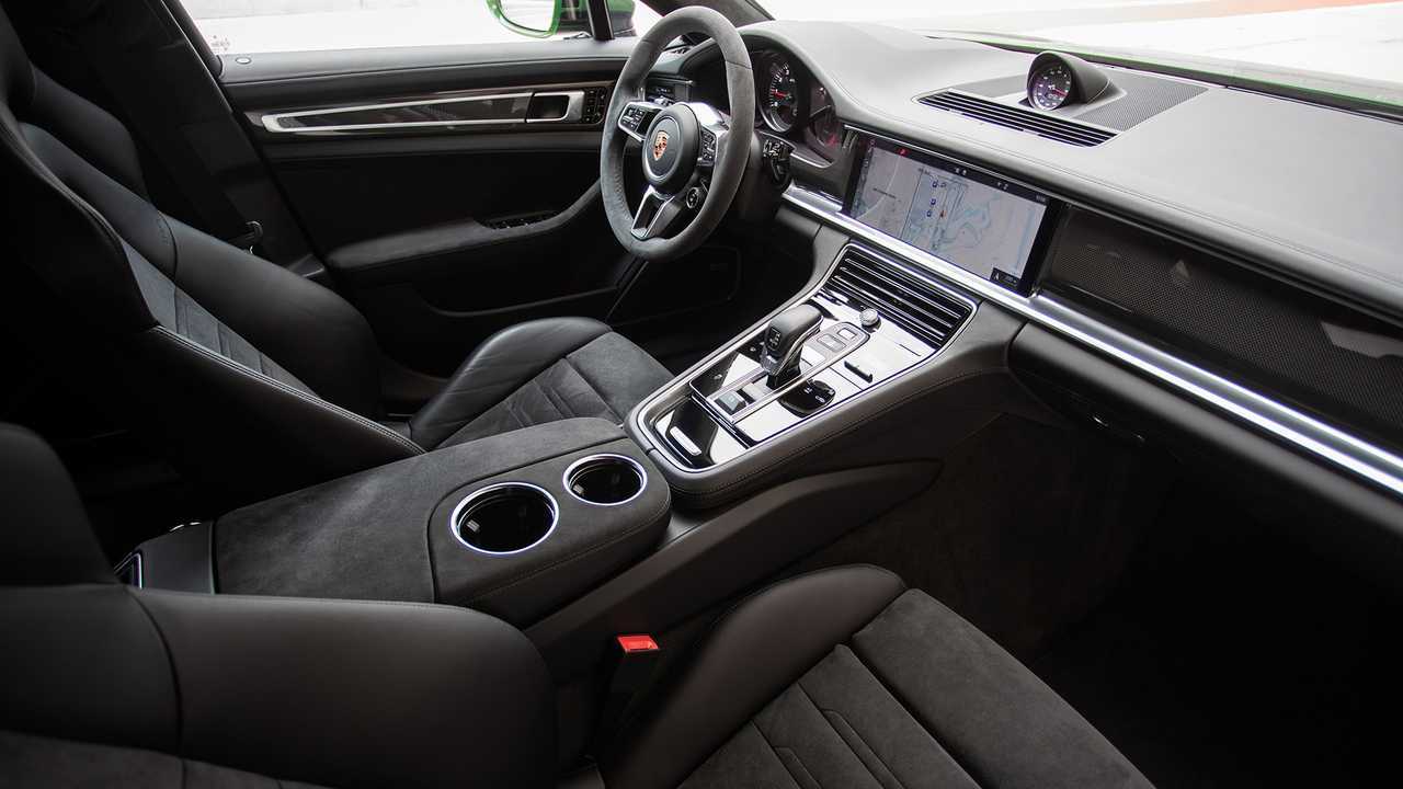 2019 Porsche Panamera GTS Sport Turismo