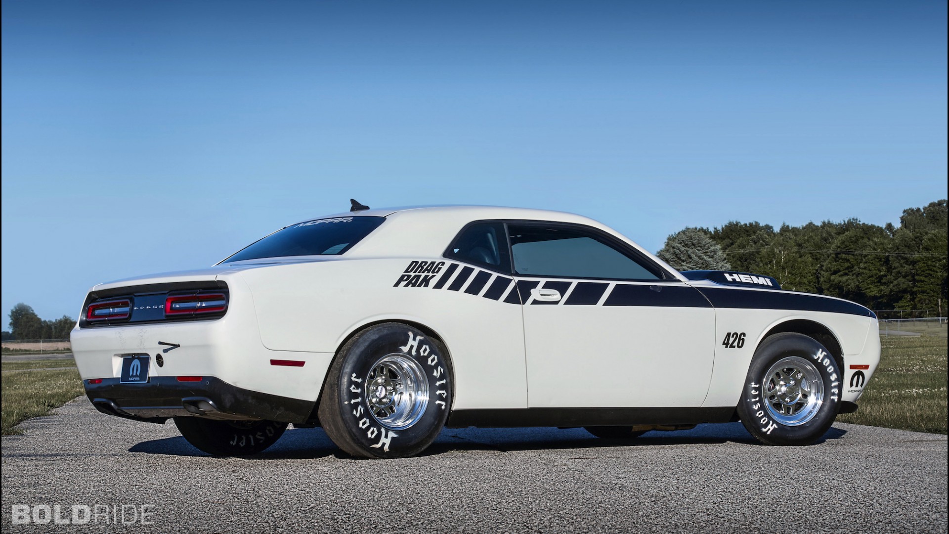 mopar-dodge-challenger-drag-pak.jpg