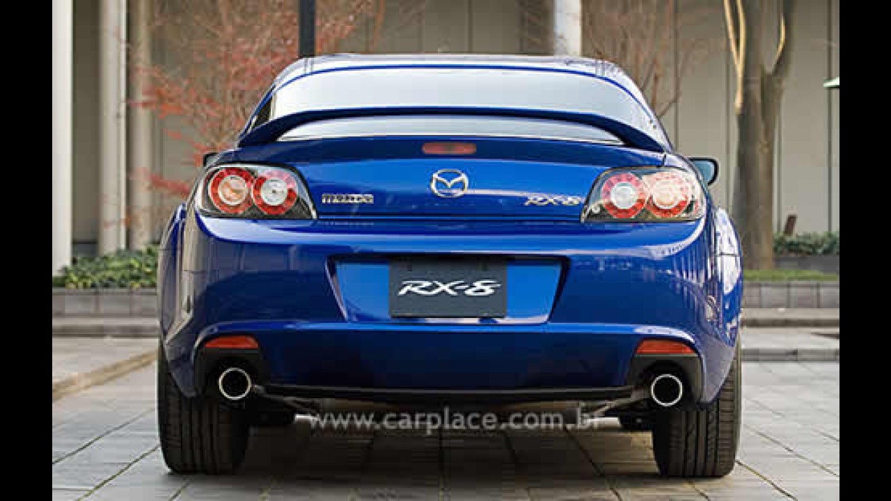 Mazda apresenta o modelo 2009 do seu carro esportivo RX-8 com novidades