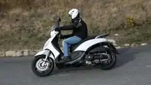 Piaggio Beverly Sport Touring 350 - TEST
