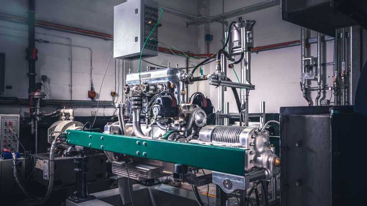 Bentley 1928 Blower engine revival fires up