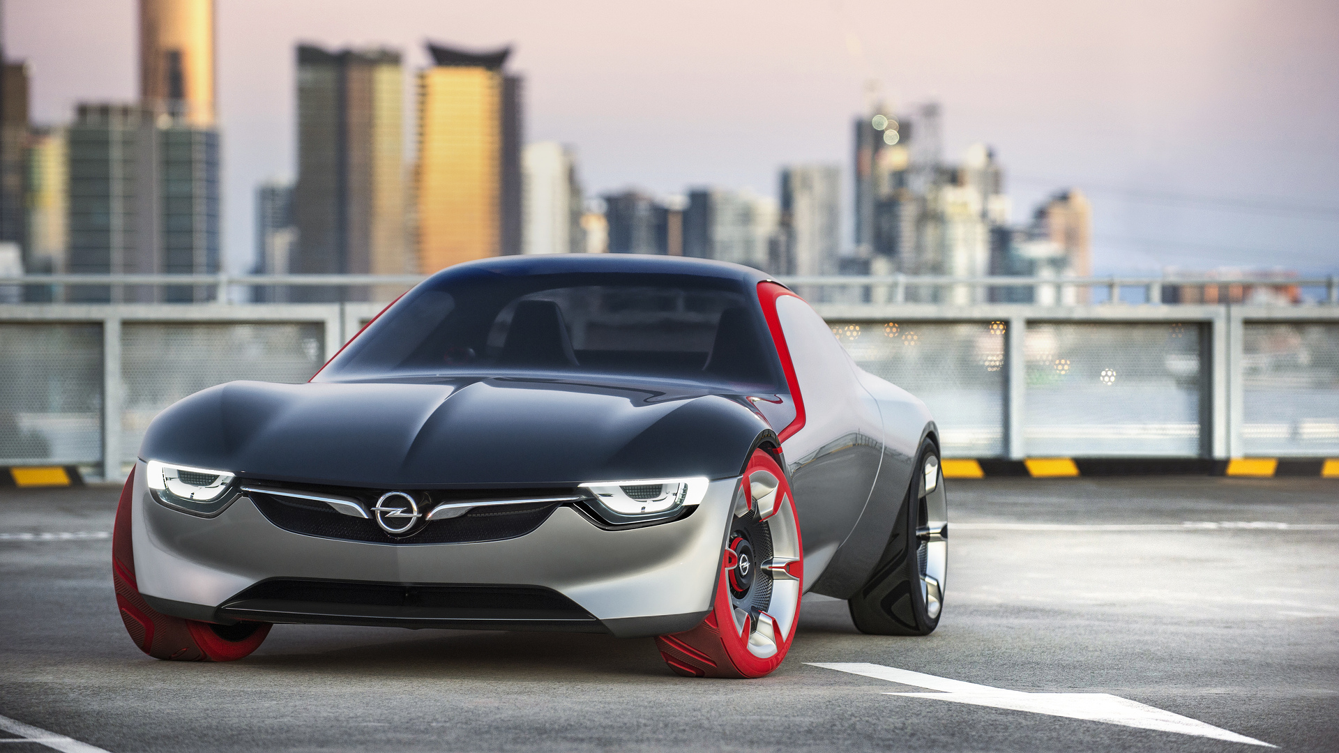 Izgalmas, ismerős stílusjegyekkel operáló tanulmánnyal készül az Opel