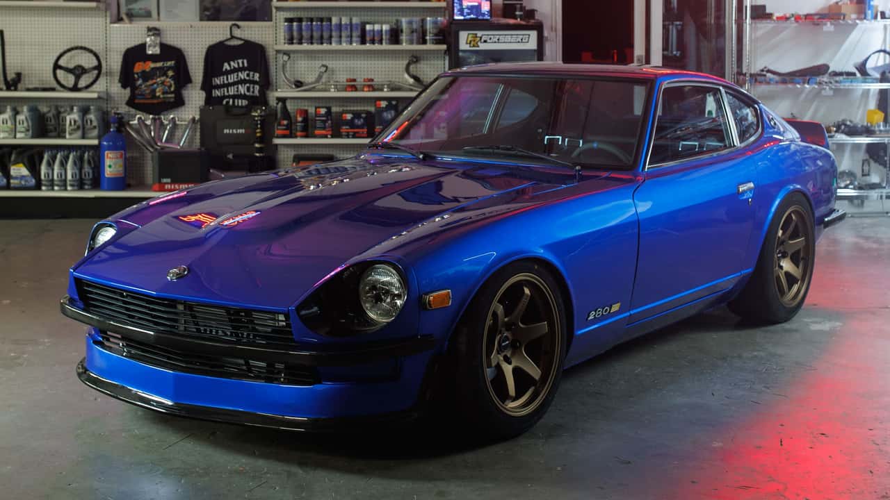 Klasik Datsun 240Z, Çift Turbo Gücüne ve Karbon Fibere Kavuşuyor