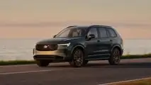 Volvo_XC90_önde_yol_