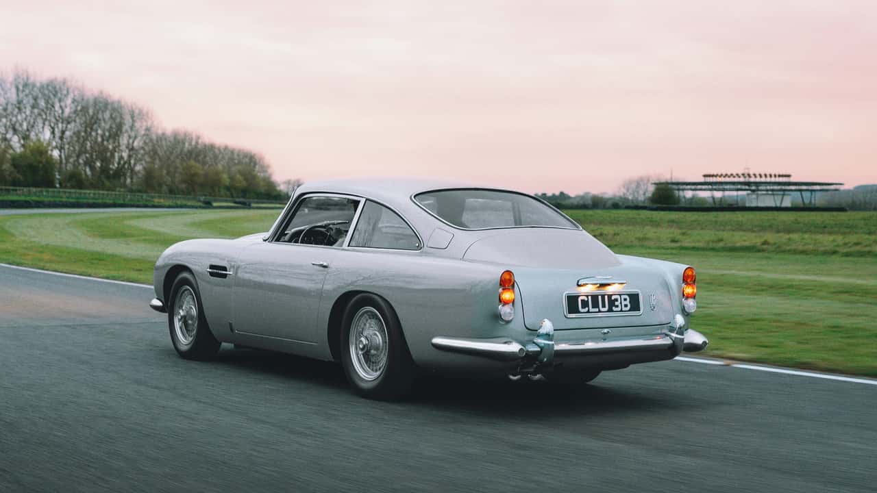 James Bond Aston Martin DB5 Restomod Drive