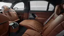 2027 BMW i7