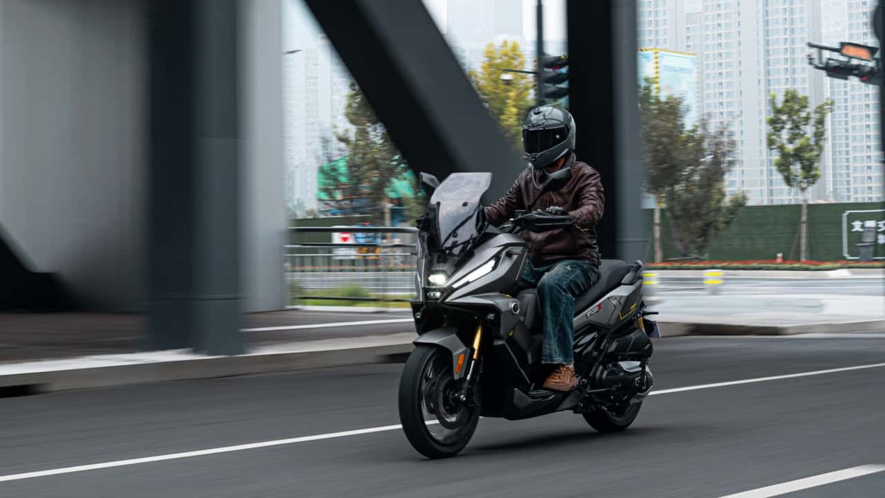 Voge SR450X