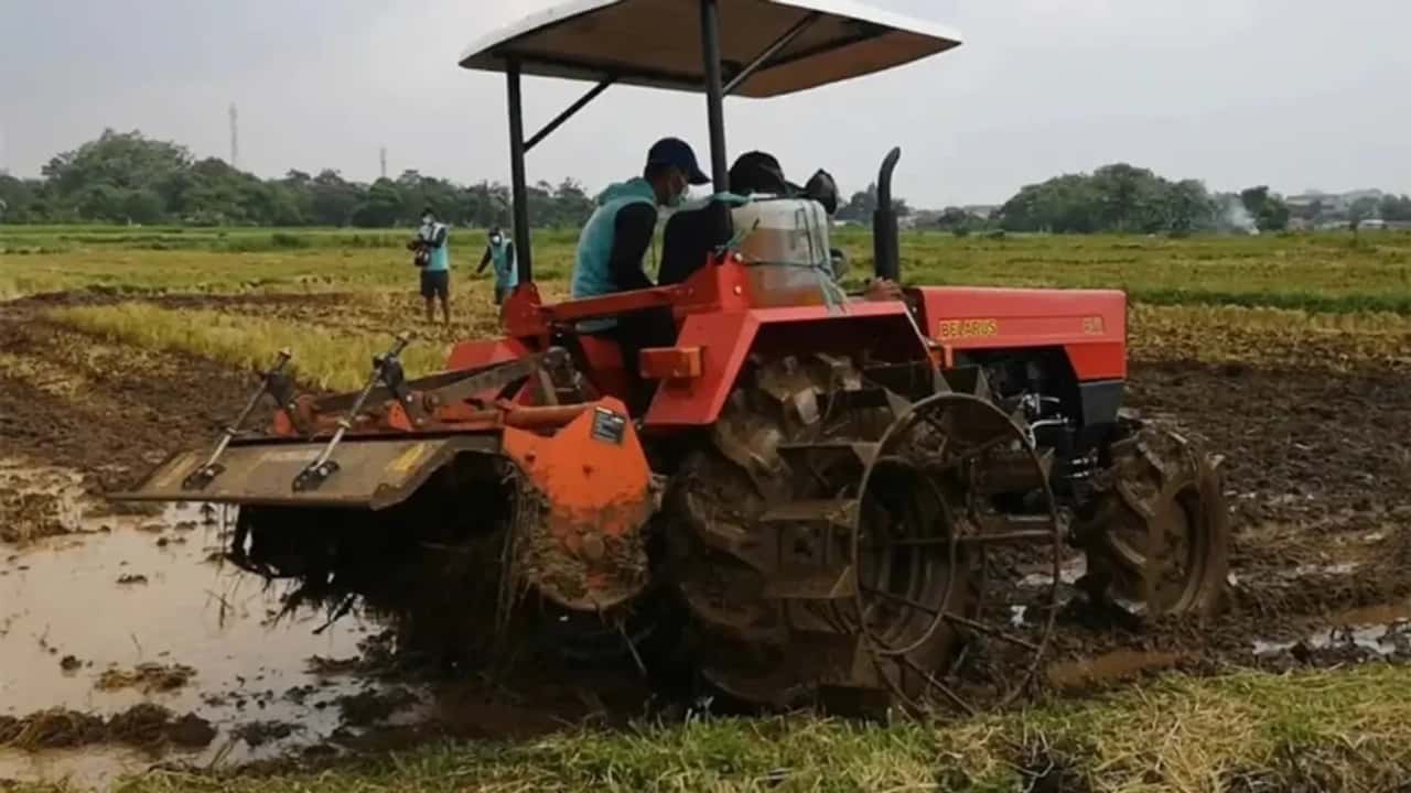 belarus-451-il-trattore-leggero-mtz-studiato-per-lindonesia
