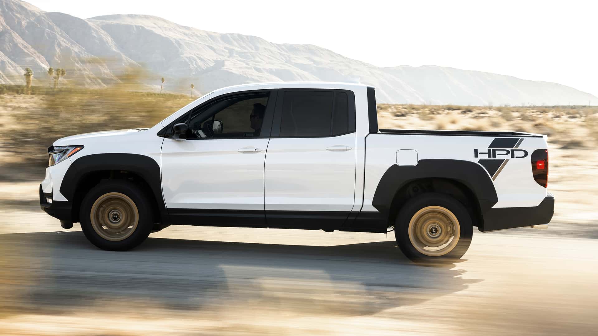 https://cdn.motor1.com/images/mgl/8A3VQP/s1/honda-ridgeline-hpd.jpg