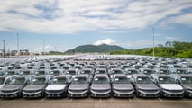 Renault já estoca primeiro lote do Koleos, que chega em 17 de abril