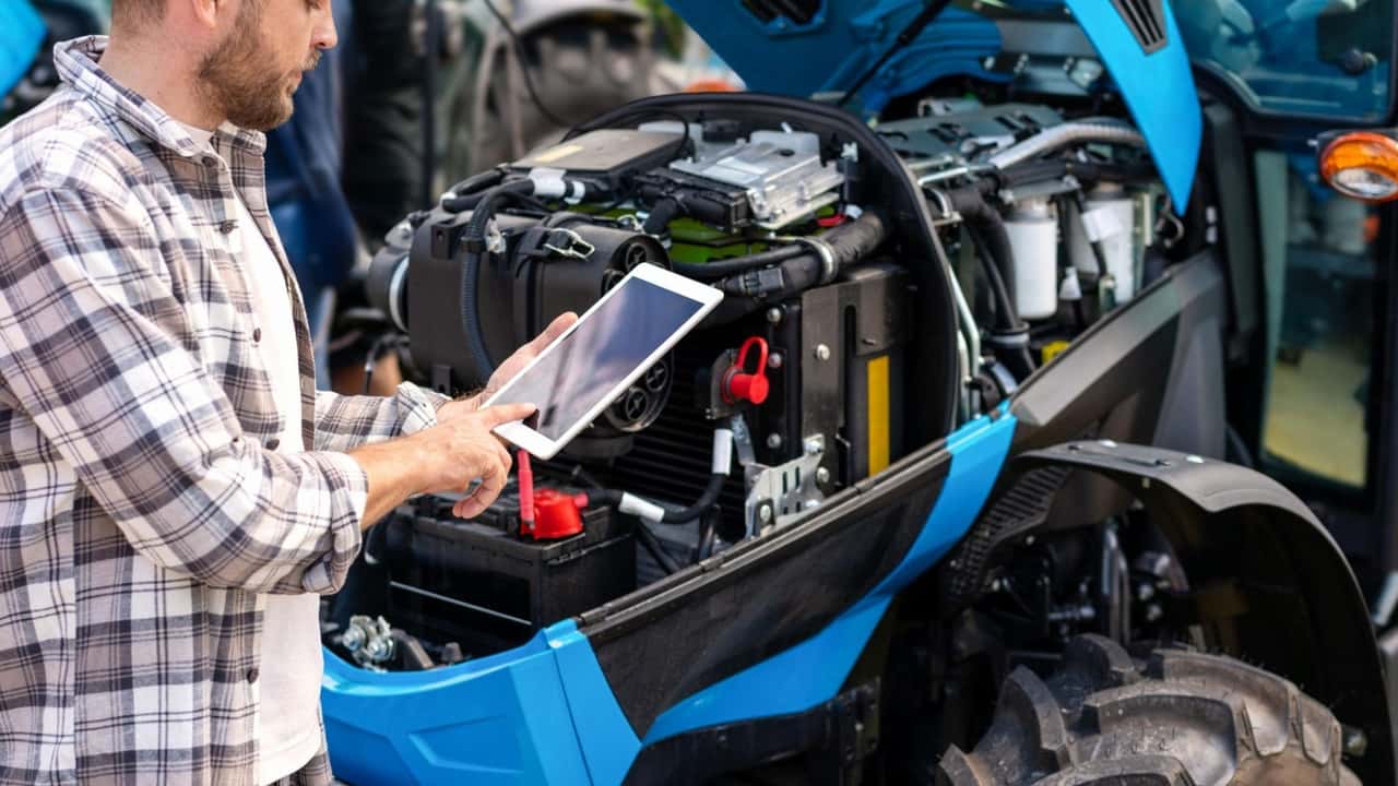 Manutenzione predittiva sui trattori con sensori IoT e AI