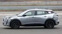 Nuove foto di spionaggio della Peugeot 2008