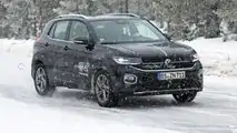 Volkswagen T-Cross restyling, le prime foto spia