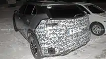 Peugeot 2008 restyling, le prime foto spia