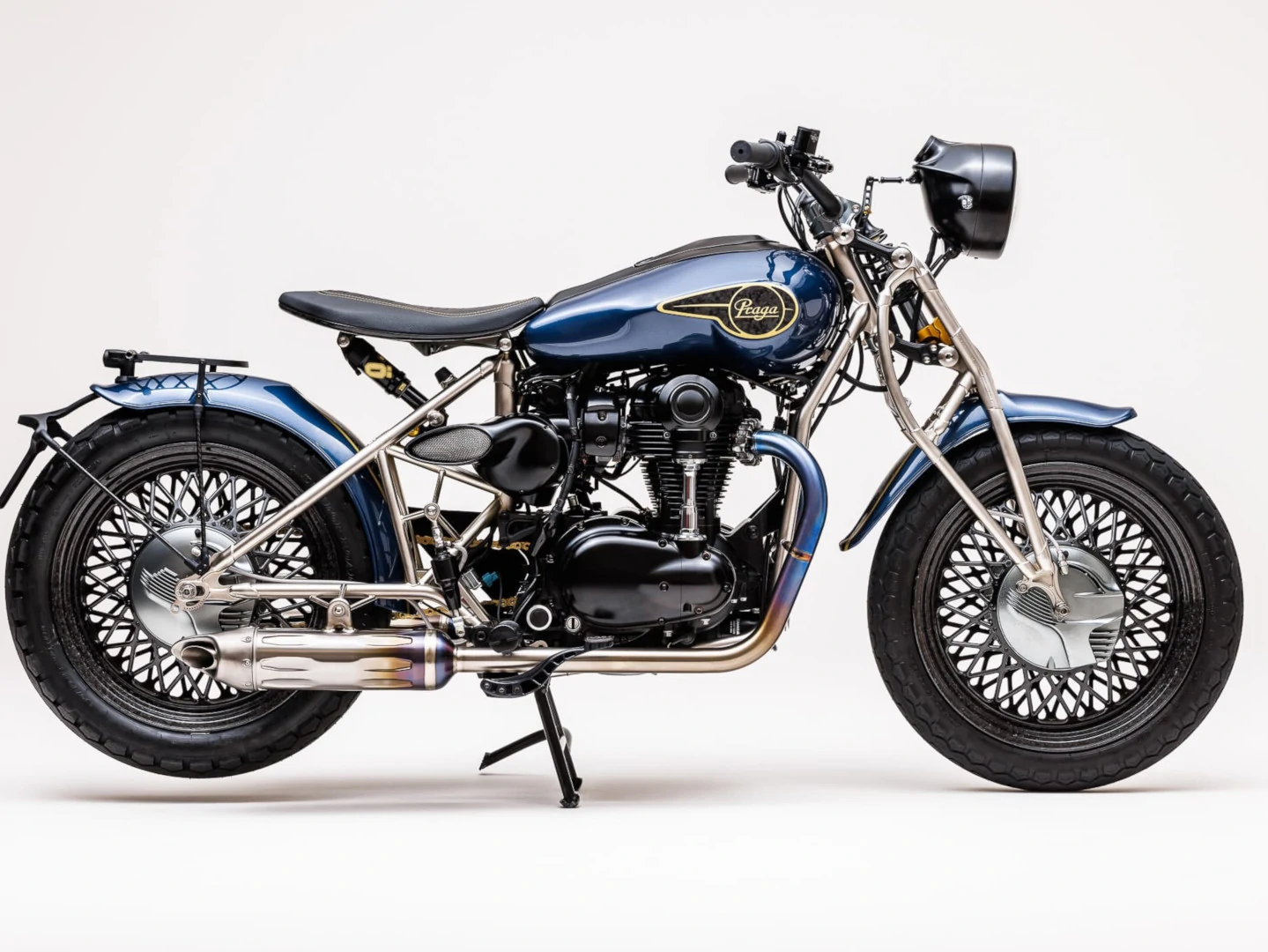 Moto Ouroboros: Praga ZS 800 Melds 1930s Style With 2020s Technology