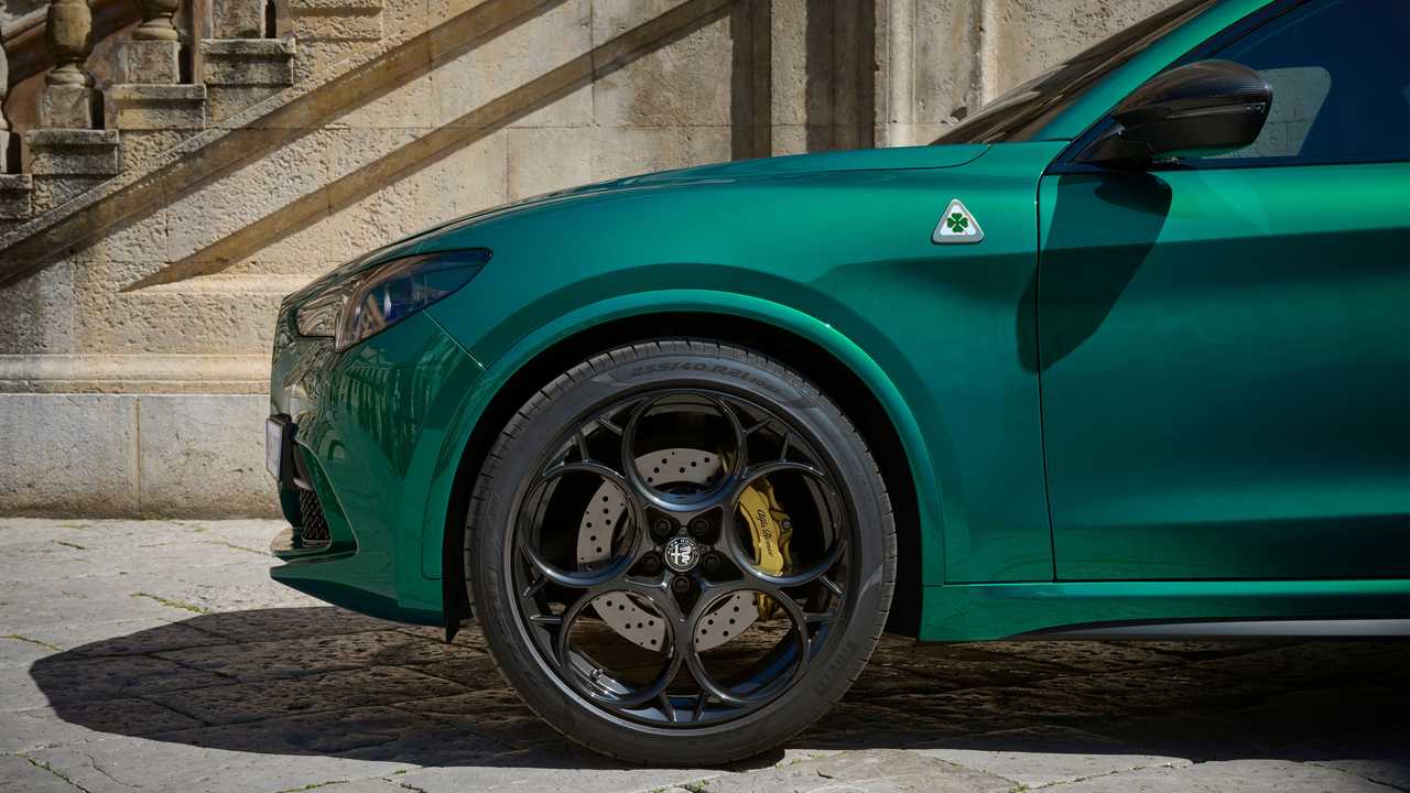 Alfa Romeo Stelvio Quadrifoglio 100° Anniversario özel versiyonu