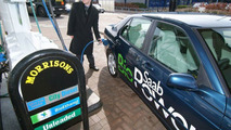 Saab 9-5 BioPower at First UK E85 Pump