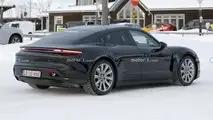 2024 Porsche Taycan facelift spy photo