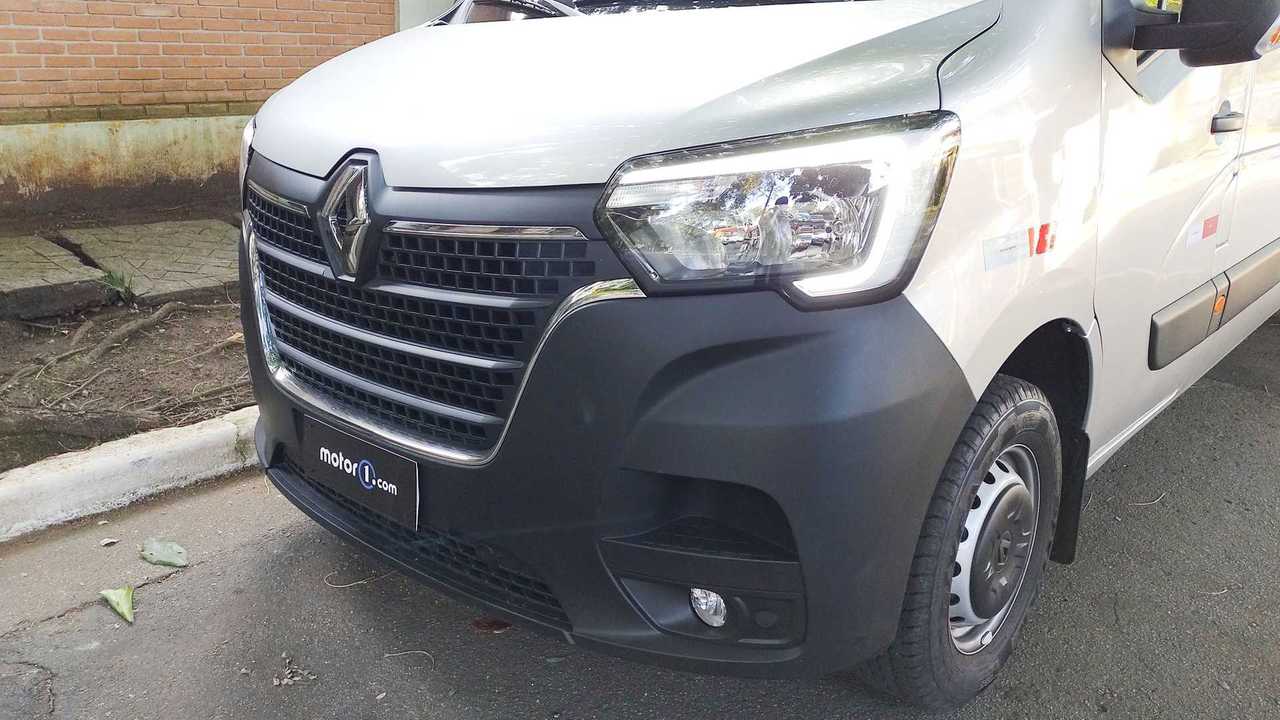 Renault Master Minibus Executive
