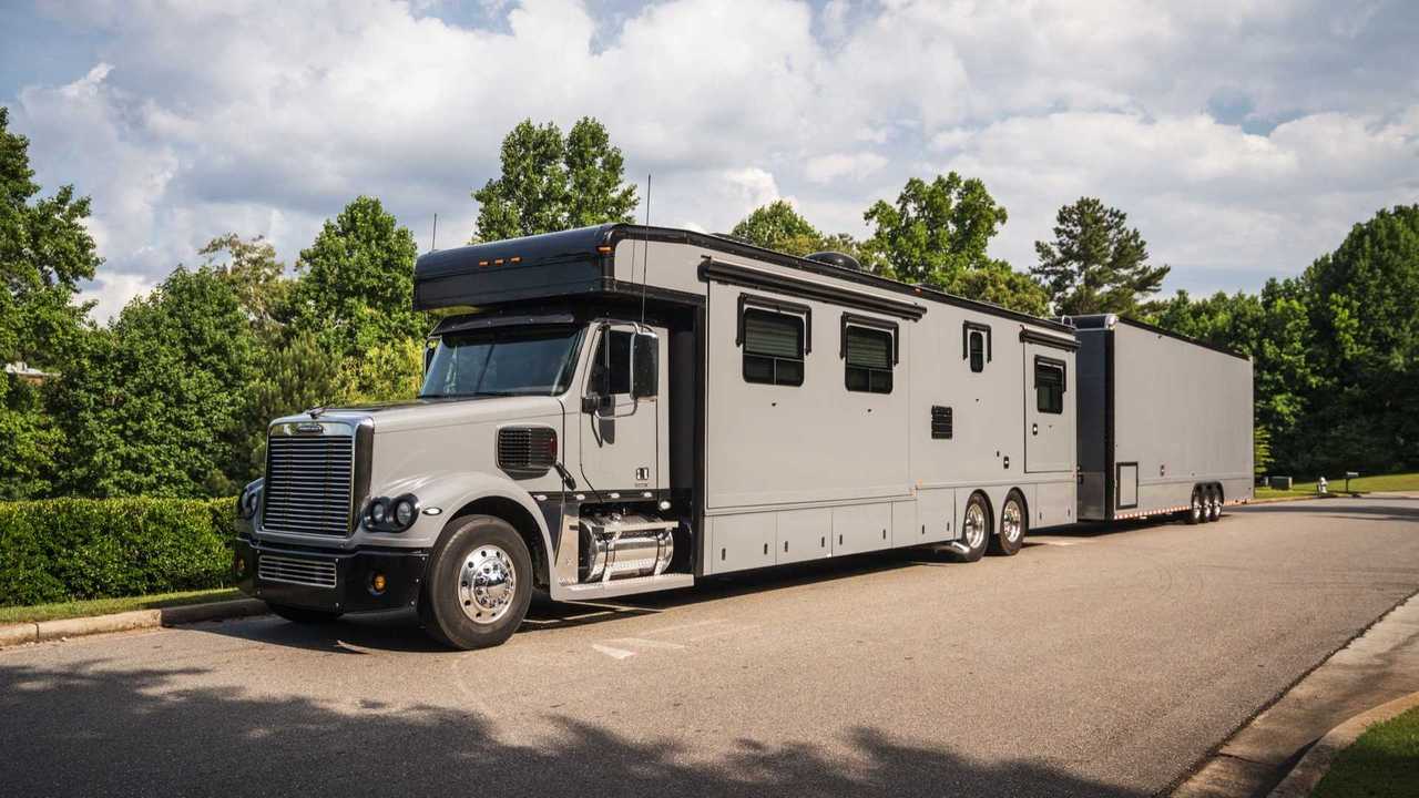 Freightliner Coronado Haulmark autocaravana total