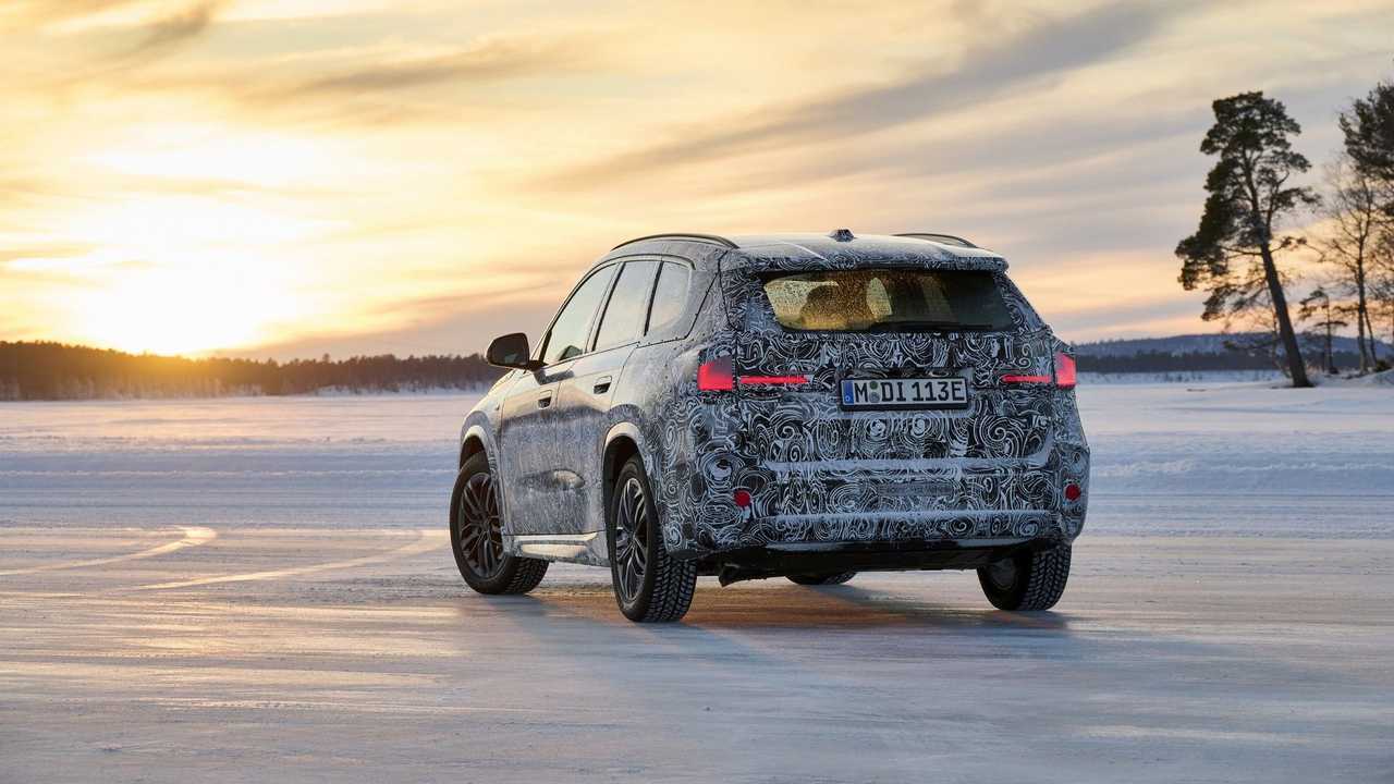 BMW iX1 teaser