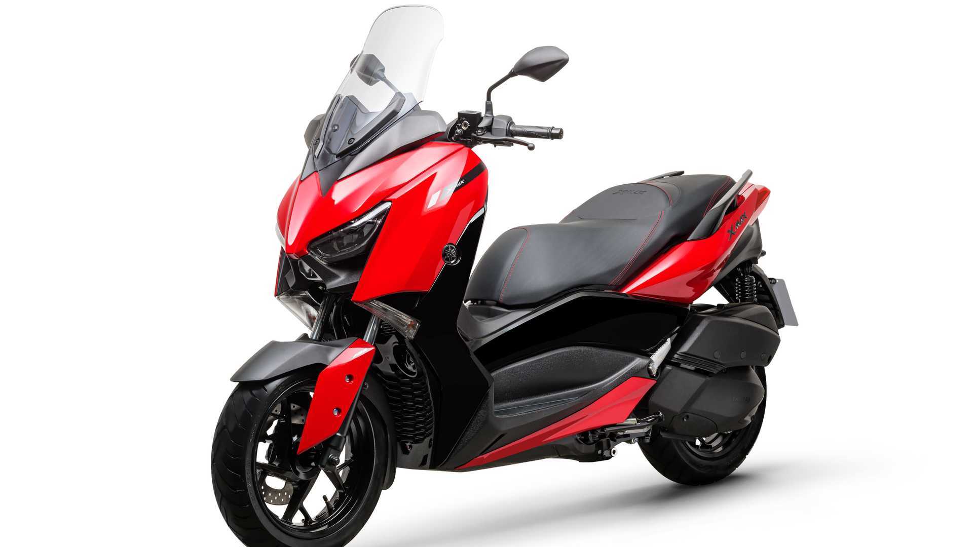 Yamaha XMax ABS chega à linha 2023; veja os preços e o que muda na scooter