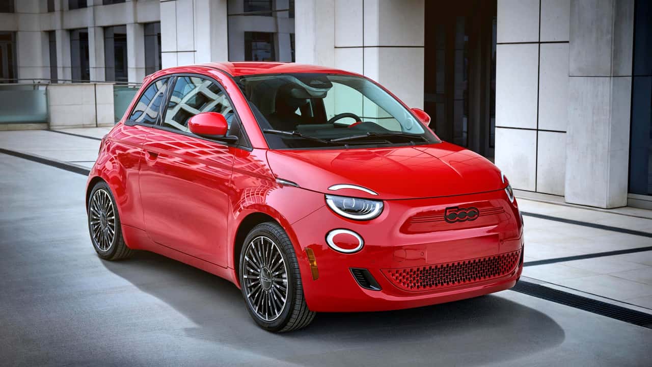 Front view of a red Fiat 500e.