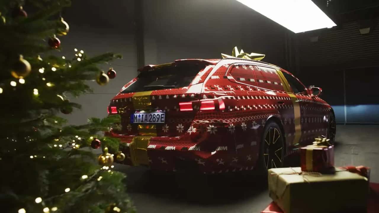 BMW M5 touring teaser